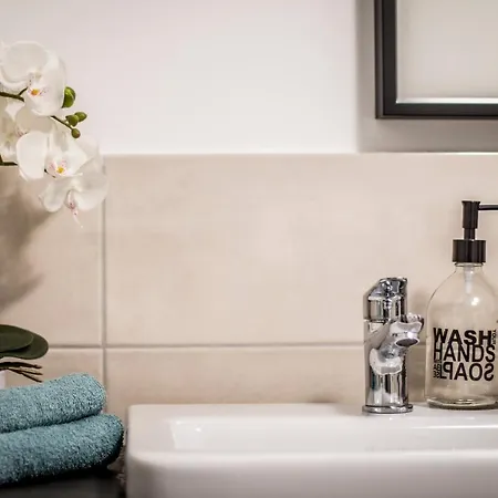 Appartamento City Park Beauty With Ac, Wifi *